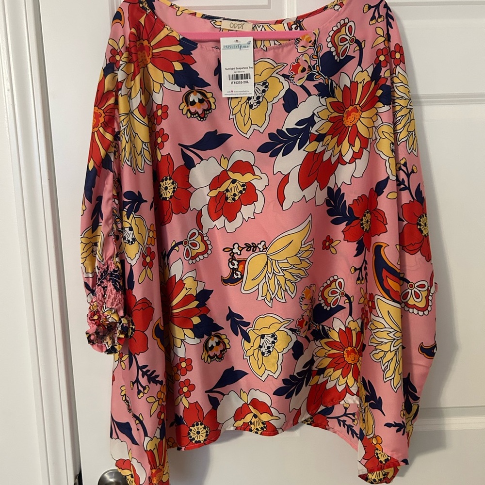 Vibrant Floral Blouse with Red and Yellow Accents BNWT